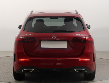 Mercedes-Benz B - 2024