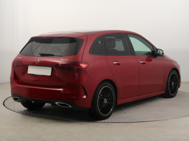 Mercedes-Benz B - 2024