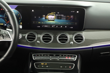 Mercedes-Benz E - 2021