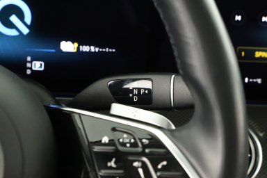 Mercedes-Benz E - 2021