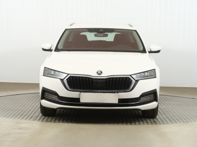 Škoda Octavia - 2023