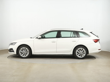 Škoda Octavia - 2023