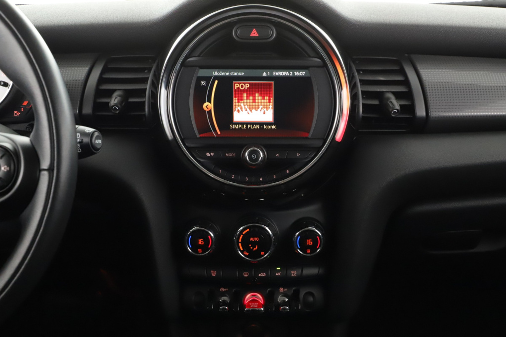 MINI 3-door