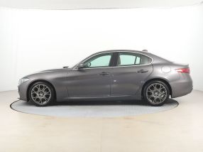 Alfa Romeo Giulia - 2017