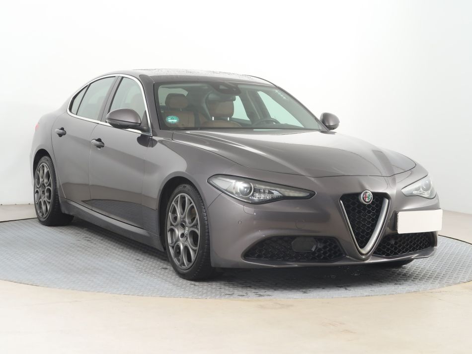 Alfa Romeo Giulia - 2017