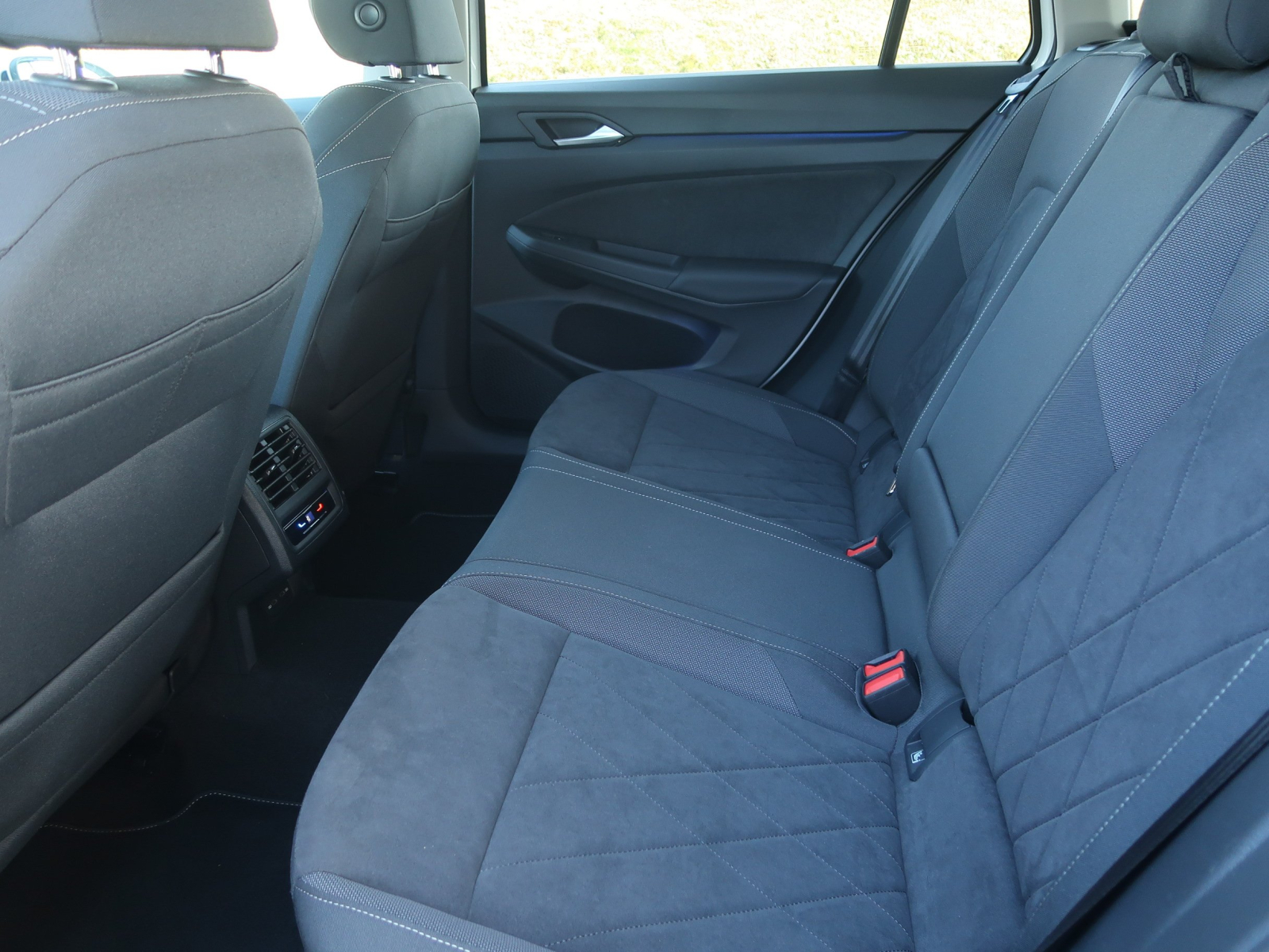 Volkswagen Golf - 2024