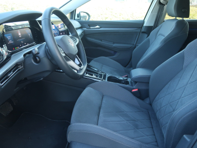 Volkswagen Golf - 2024