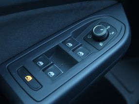 Volkswagen Golf - 2024