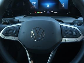 Volkswagen Golf - 2024