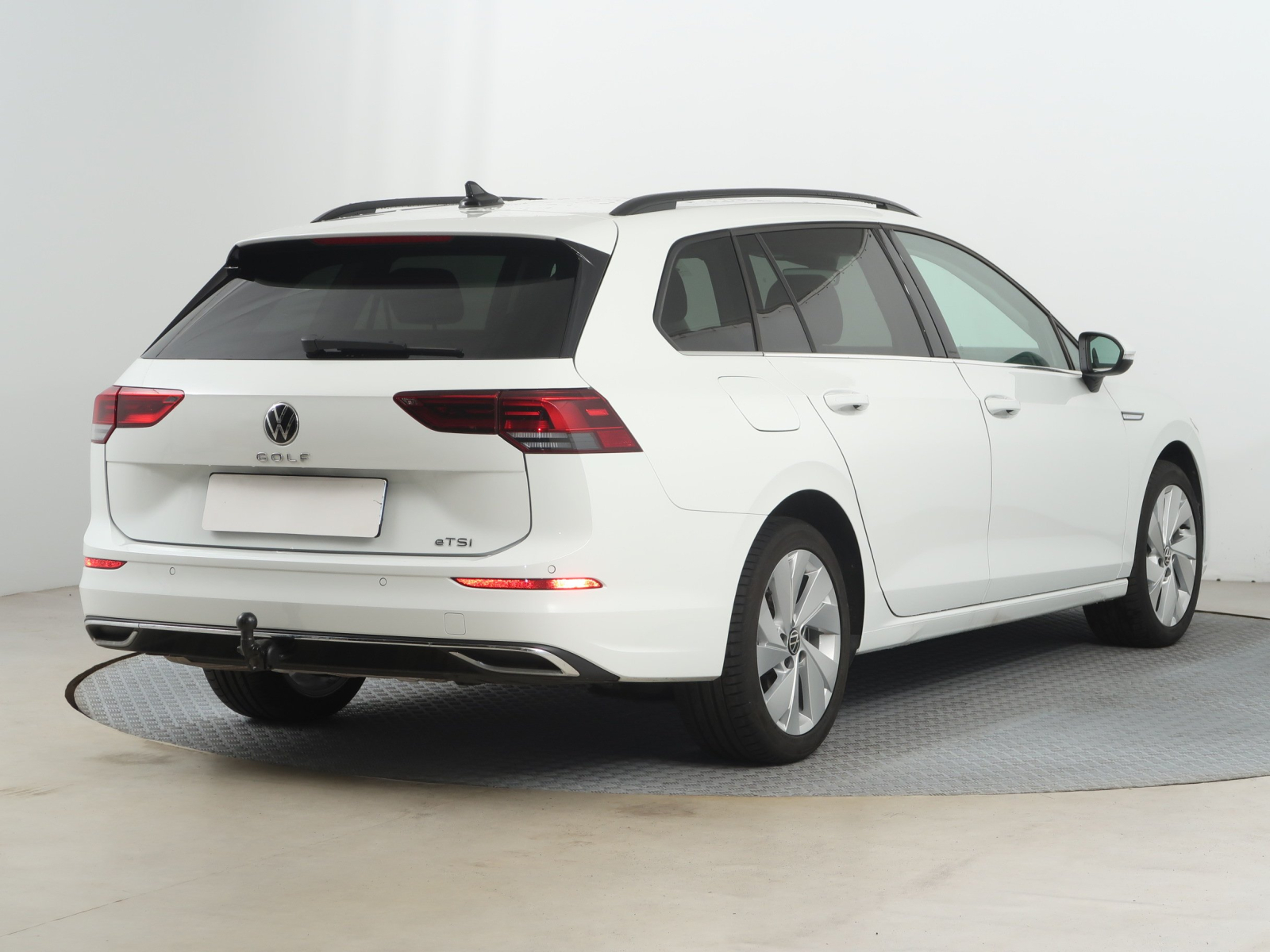 Volkswagen Golf - 2024
