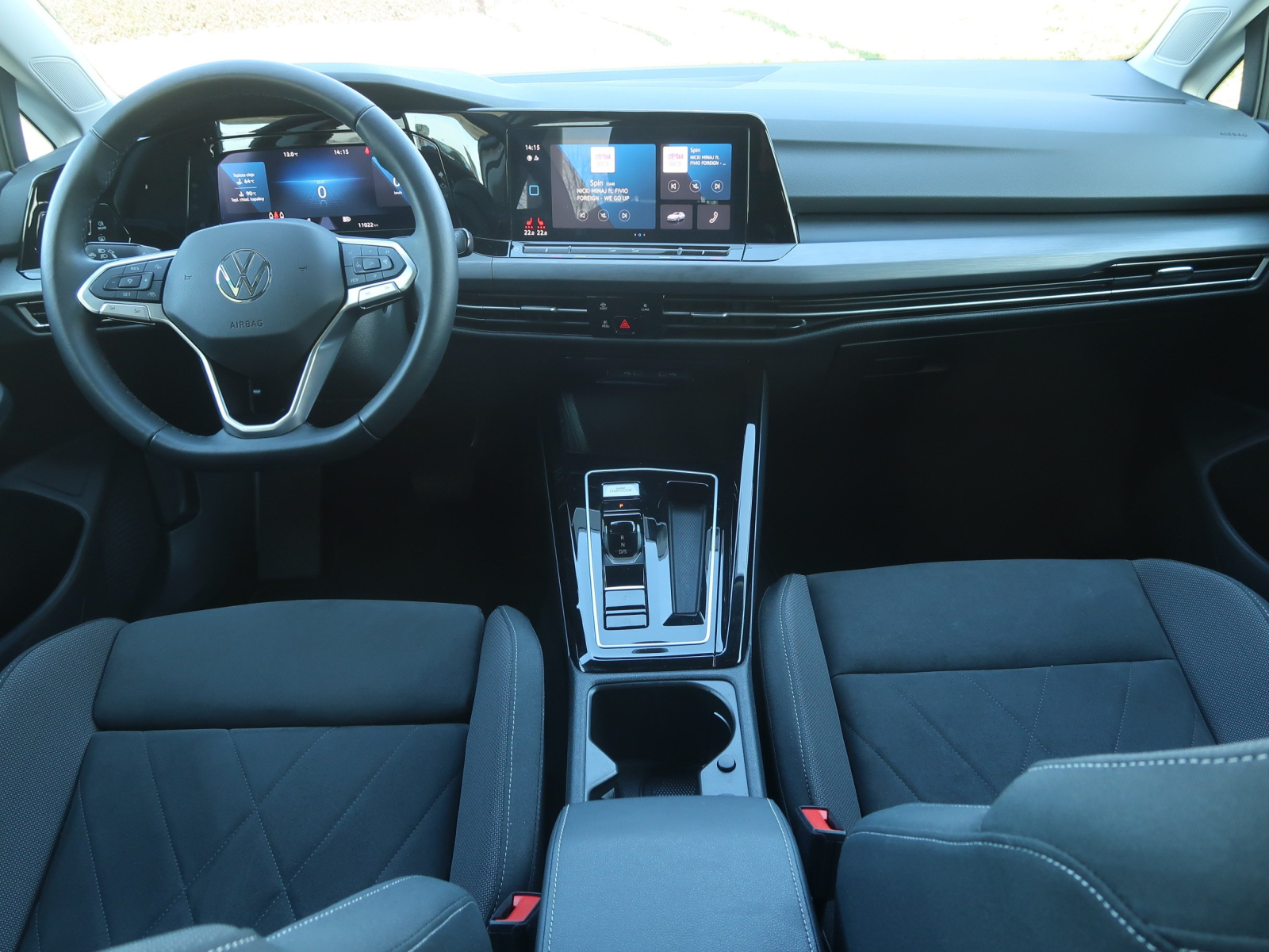 Volkswagen Golf - 2024