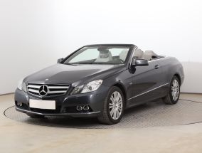 Mercedes-Benz E - 2010