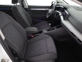 Volkswagen Golf - 2021