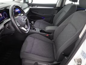 Volkswagen Golf - 2021