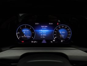 Volkswagen Golf - 2021