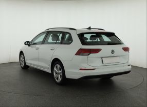 Volkswagen Golf - 2021