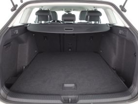 Volkswagen Golf - 2021