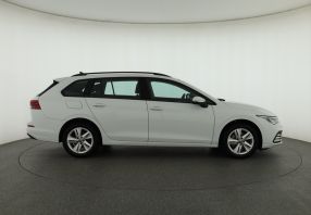 Volkswagen Golf - 2021
