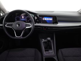Volkswagen Golf - 2021