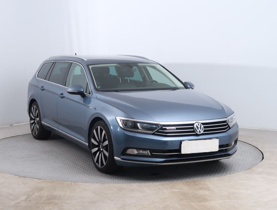 Volkswagen Passat - 2015