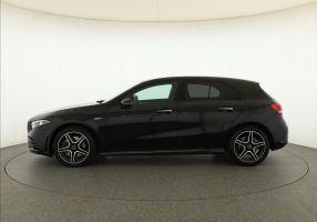 Mercedes-Benz A - 2022