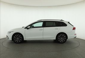 Volkswagen Golf - 2021