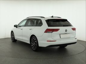 Volkswagen Golf - 2021