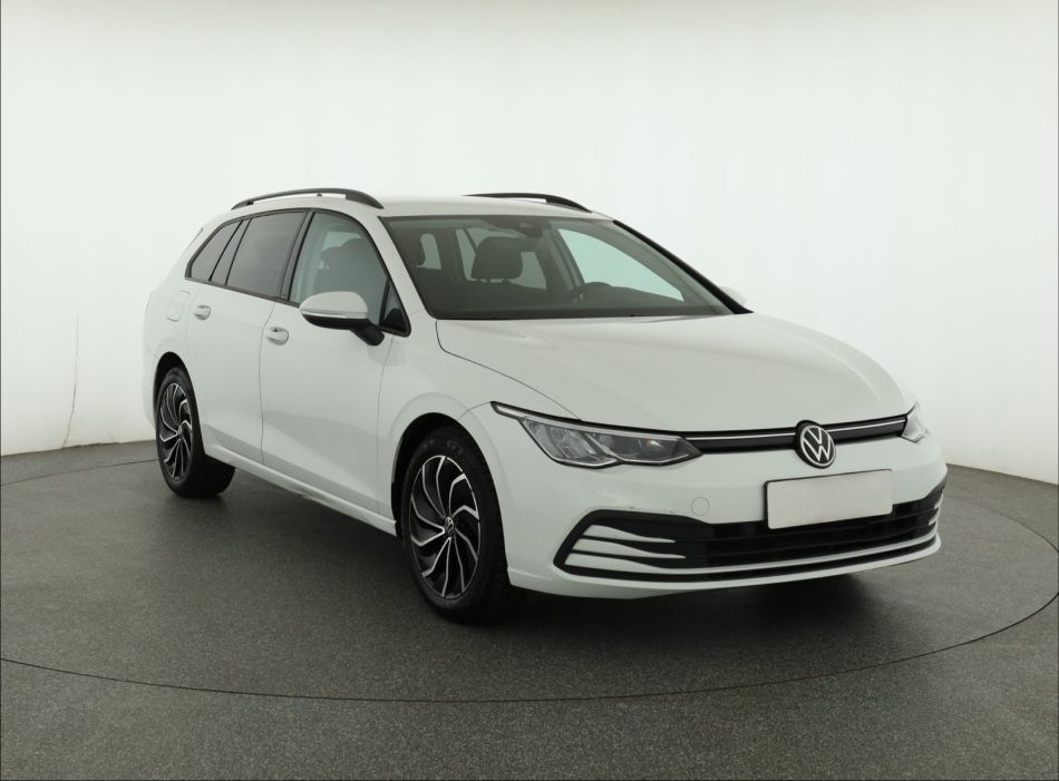 Volkswagen Golf - 2021