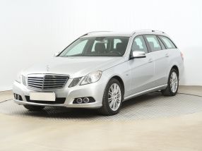 Mercedes-Benz E - 2010