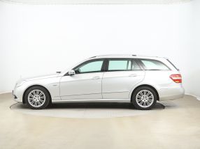 Mercedes-Benz E - 2010