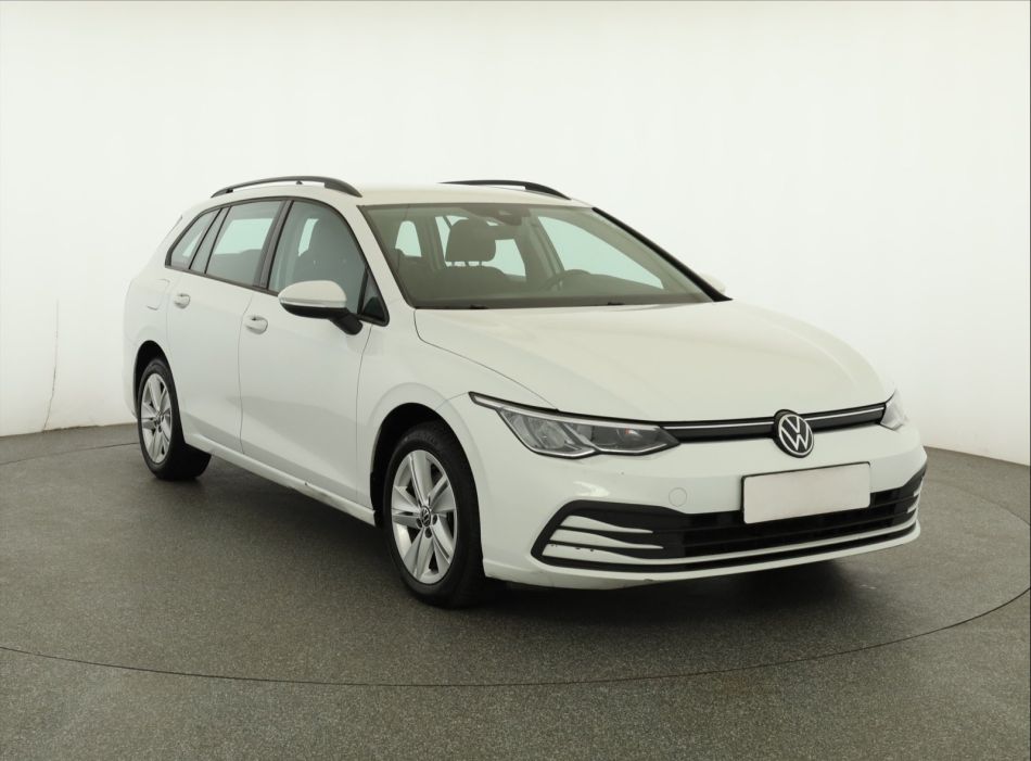 Volkswagen Golf - 2021