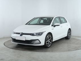 Volkswagen Golf - 2021