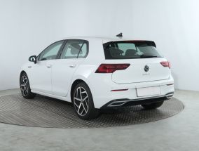 Volkswagen Golf - 2021