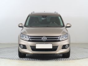 Volkswagen Tiguan - 2012