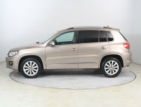 Volkswagen Tiguan - 2012