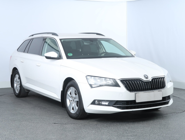 Škoda Superb, 2016
