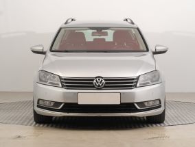 Volkswagen Passat - 2011