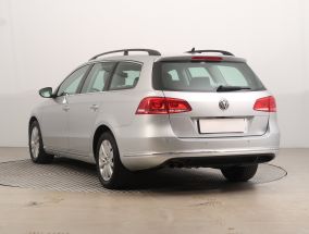 Volkswagen Passat - 2011