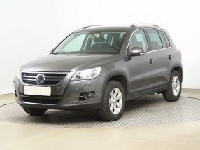 Volkswagen Tiguan - 2011