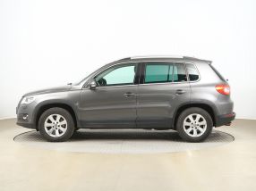 Volkswagen Tiguan - 2011