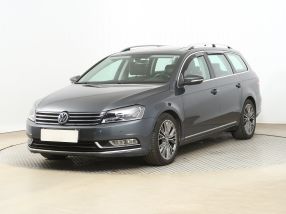 Volkswagen Passat - 2011