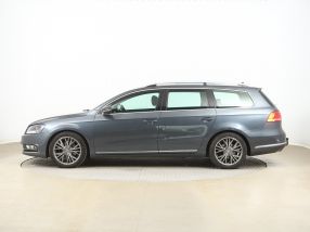 Volkswagen Passat - 2011