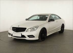 Mercedes-Benz E - 2012