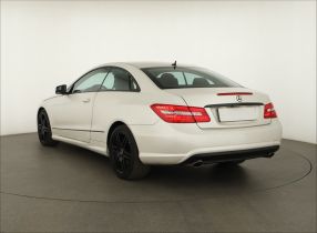 Mercedes-Benz E - 2012