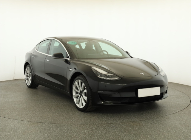 Tesla Model 3 2019