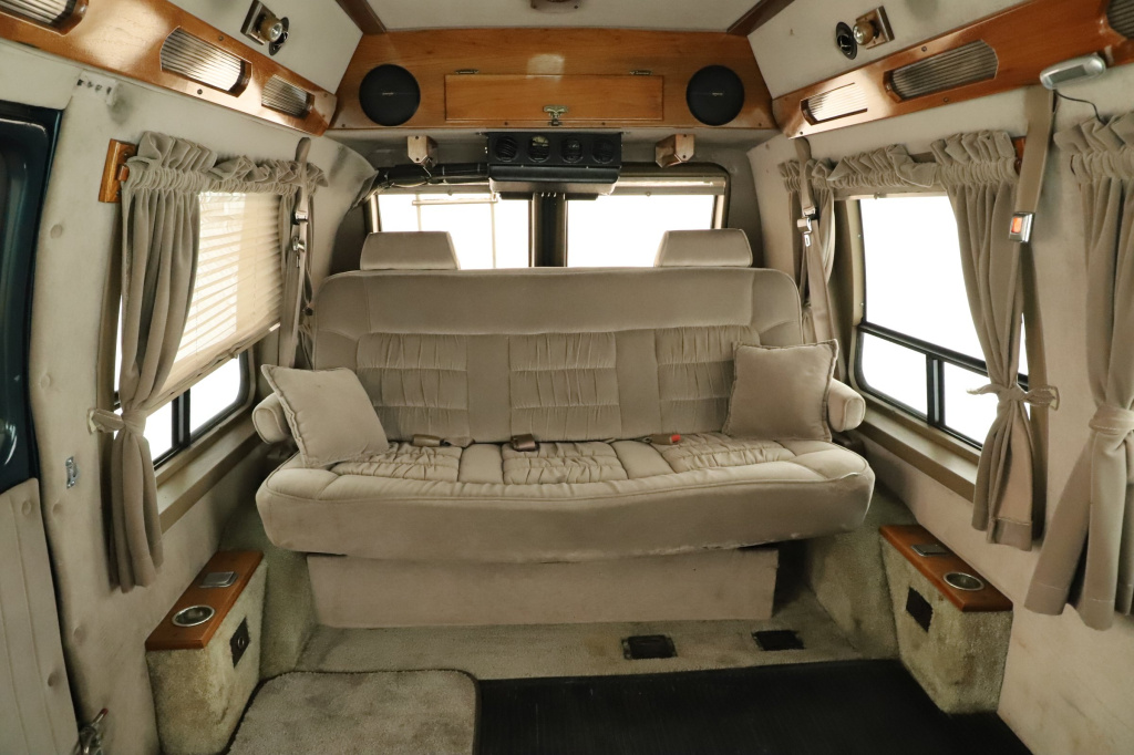 Chevrolet Chevy Van G20