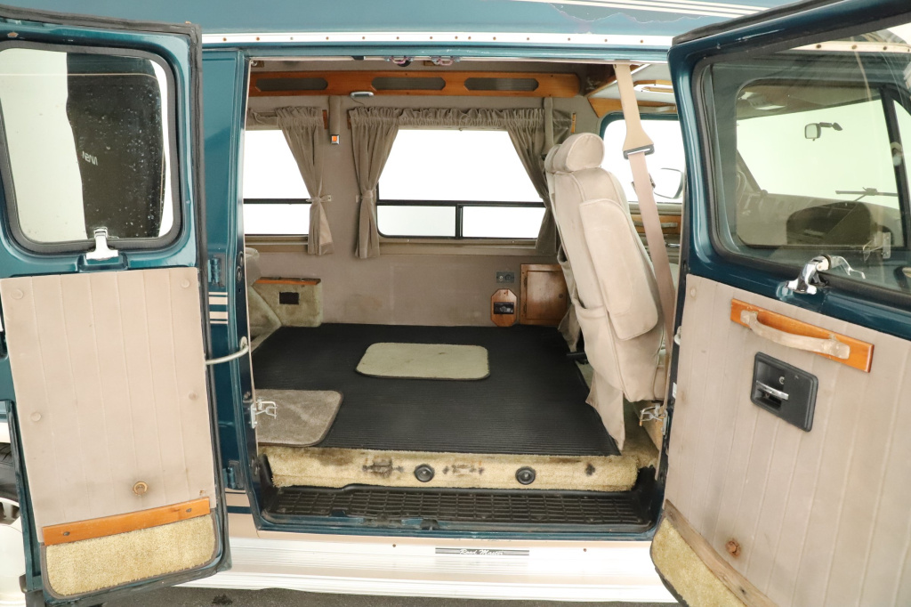 Chevrolet Chevy Van G20