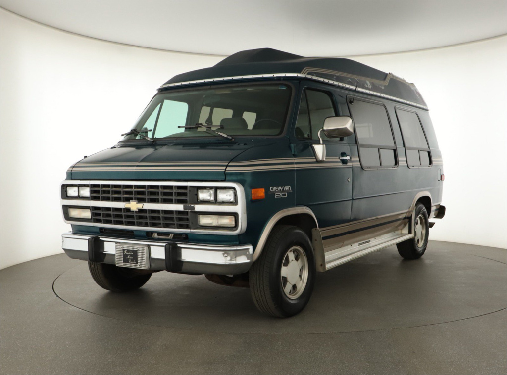 Chevrolet Chevy Van G20