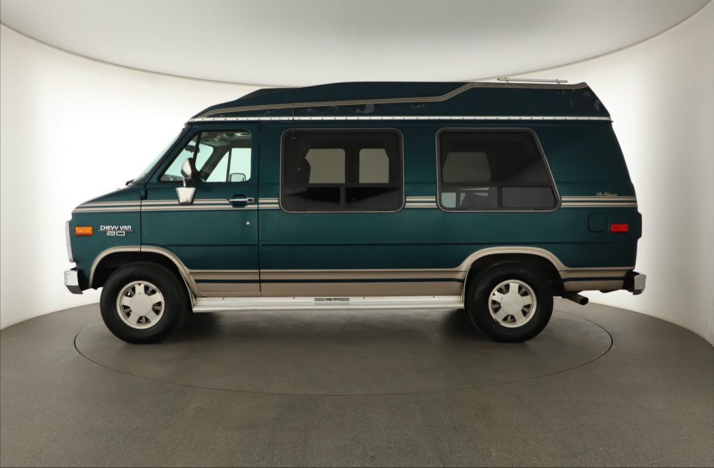 Chevrolet Chevy Van G20