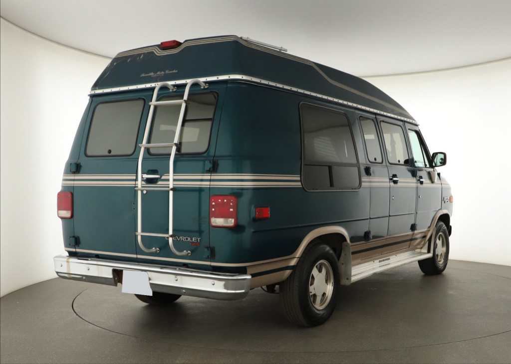 Chevrolet Chevy Van G20